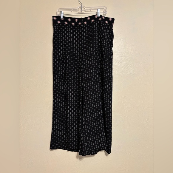 LOFT Black and Pink Geometric Trousers - Picture 1 of 9